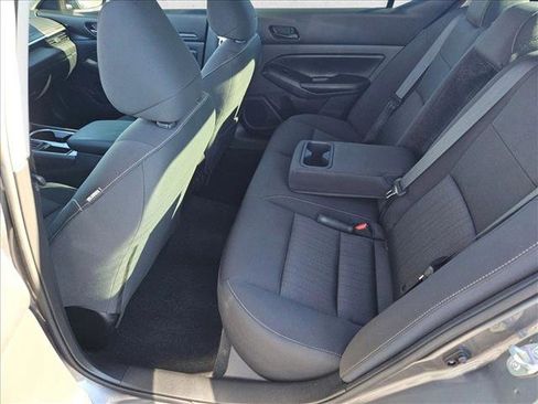 Used 2024 Nissan Altima 2.5 SV image 18