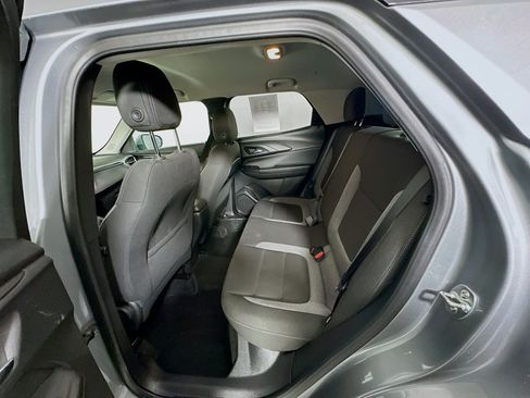 Used 2025 Chevrolet TrailBlazer LT AWD/4WD image 26