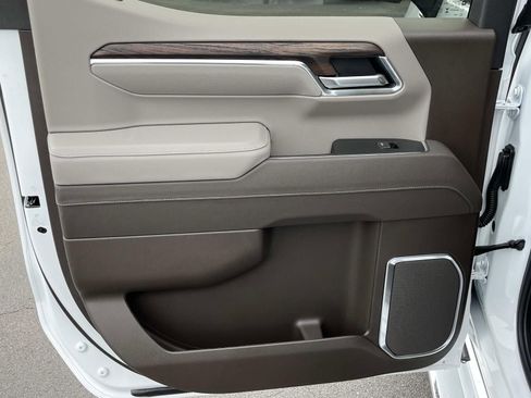 New 2026 GMC Sierra 1500 SLT w/ SLT Premium Plus Package image 18