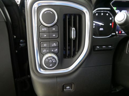 Used 2019 GMC Sierra 1500 Denali w/ Denali Ultimate Package AWD/4WD image 26