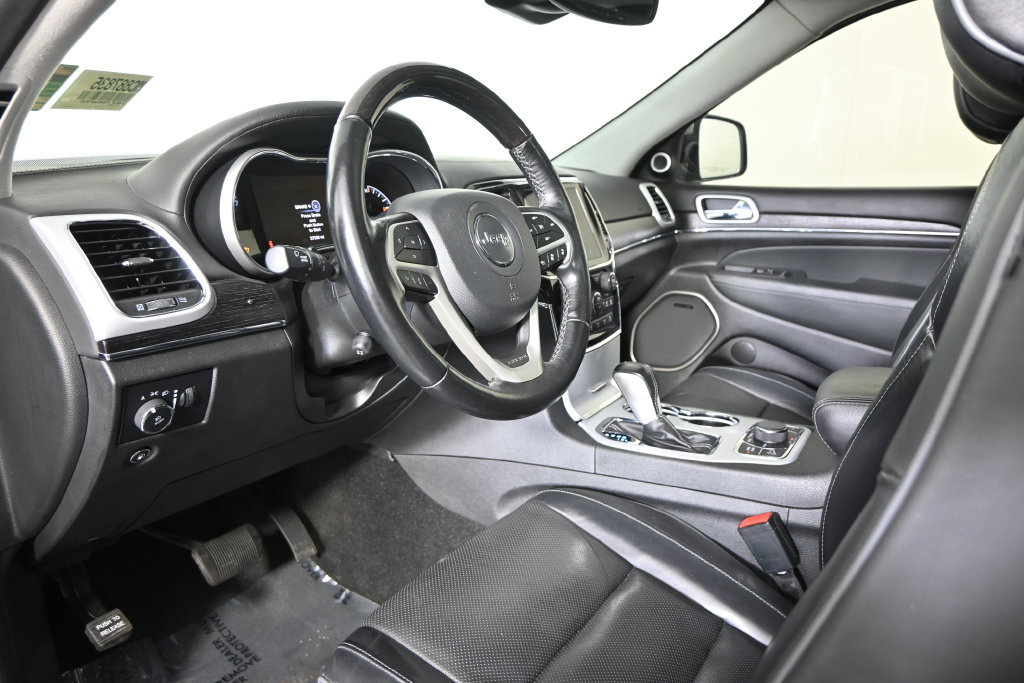 Used 2021 Jeep Grand Cherokee Summit AWD/4WD image 23