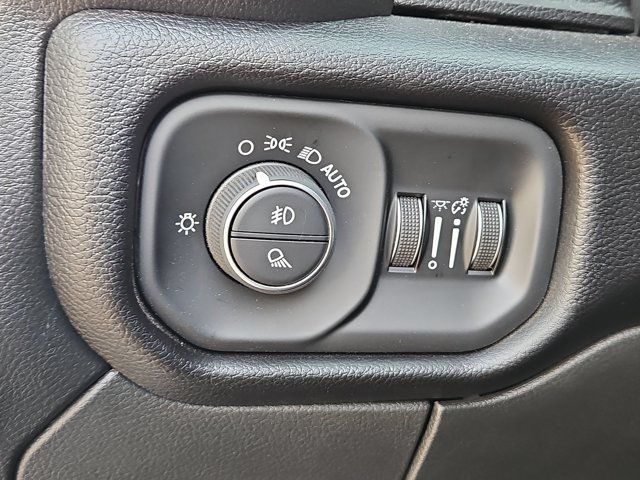 Used 2025 RAM 3500 Laramie AWD/4WD image 23