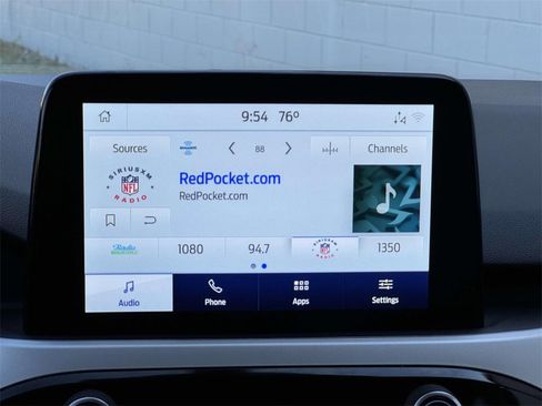 Used 2022 Ford Escape SE w/ SE Sport Appearance Package image 3