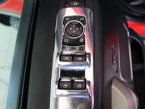 Used 2019 Ford F250 Lariat w/ Lariat Value Package AWD/4WD image 25