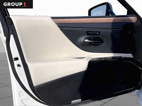 Used 2024 Lexus ES 350 w/ Technology Package FWD image 19