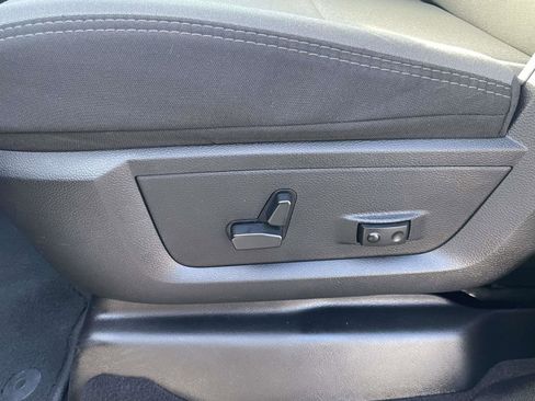 Used 2024 RAM 2500 Big Horn w/ Bed Utility Group image 14