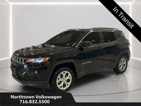 Used 2024 Jeep Compass Latitude AWD/4WD image 1