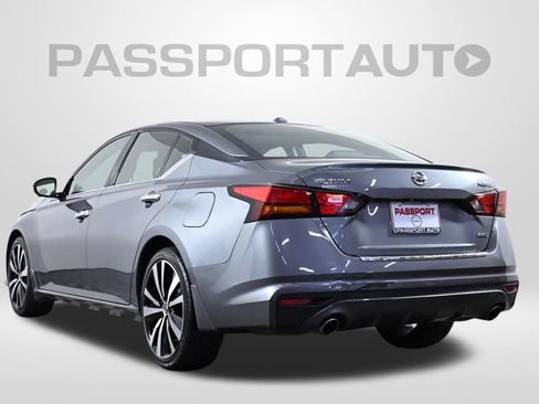 Used 2019 Nissan Altima 2.5 Platinum AWD/4WD image 5