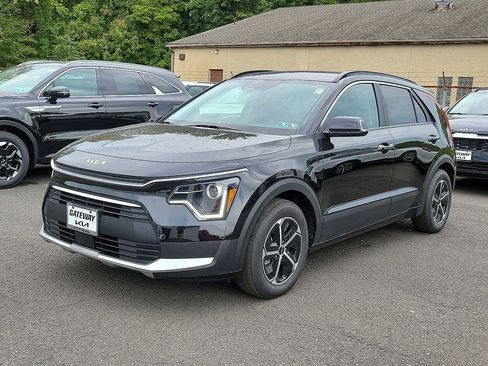 New 2025 Kia Niro EX image 2