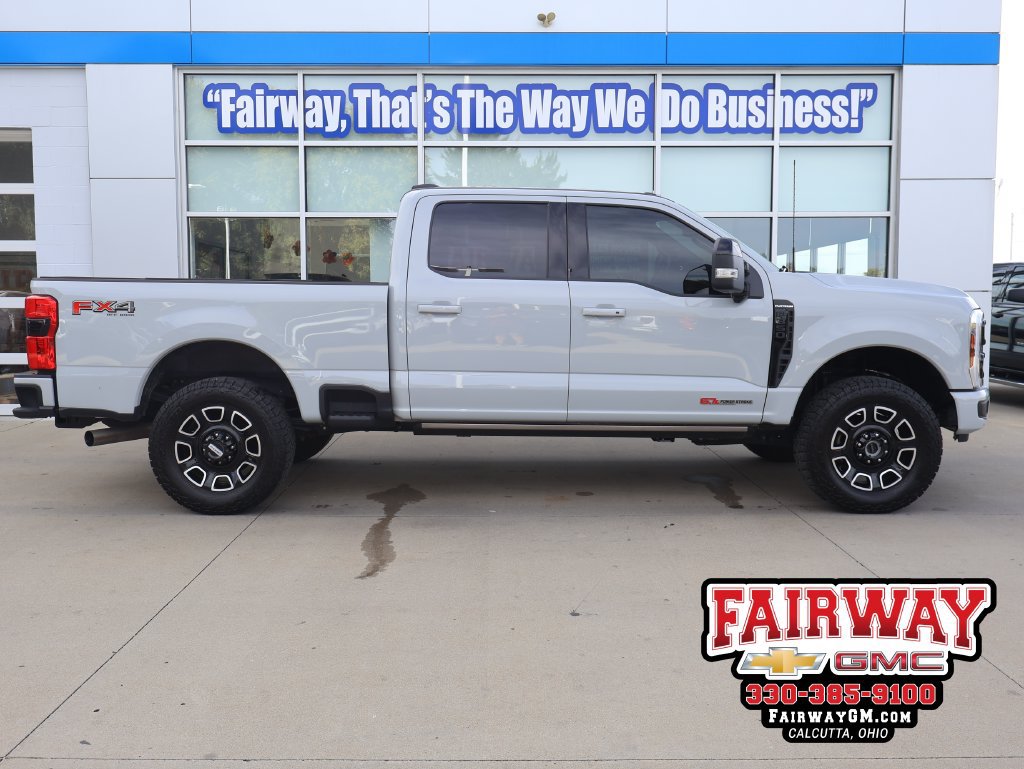 Used 2025 Ford F350 Platinum w/ FX4 Off-Road Package AWD/4WD image 1