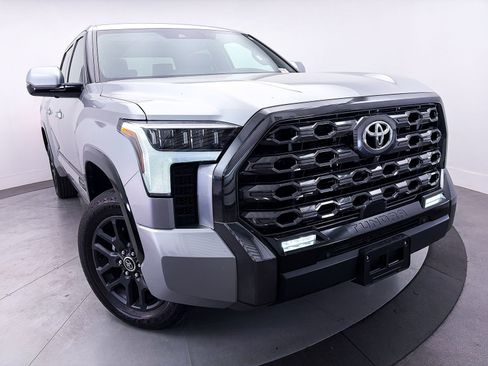 Used 2023 Toyota Tundra Platinum AWD/4WD image 3