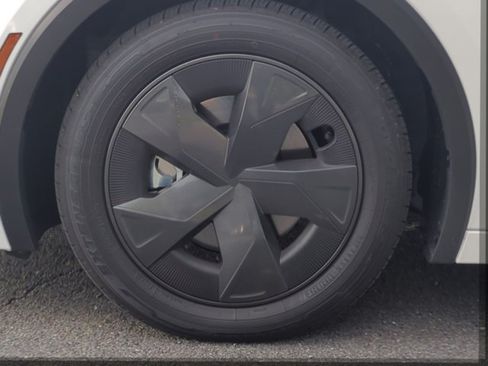 Used 2026 Toyota Prius Plug-In Hybrid FWD image 9