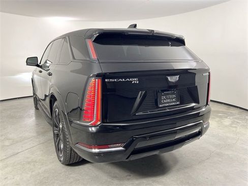 Used 2025 Cadillac Escalade IQ Sport 2 image 33