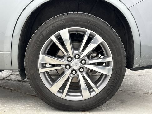 Used 2025 Cadillac XT6 Premium Luxury image 29
