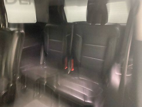 Used 2018 GMC Acadia SLT image 13