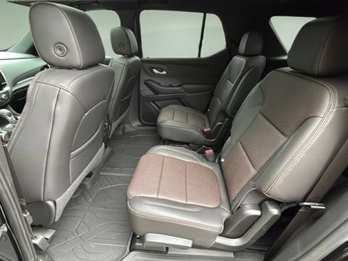 Used 2023 Chevrolet Traverse High Country w/ LPO, Floor Liner Package FWD image 20