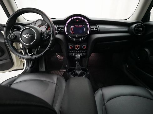 Used 2017 MINI Cooper 2-Door Hardtop image 5