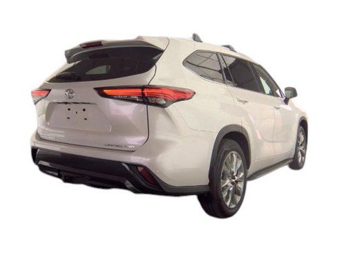 Used 2023 Toyota Highlander Limited AWD/4WD image 7