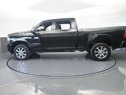 Used 2024 RAM 2500 Limited AWD/4WD image 3