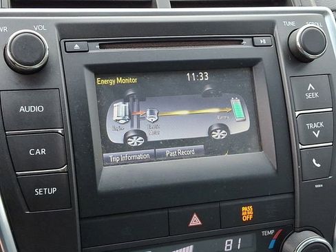 Used 2017 Toyota Camry LE image 18