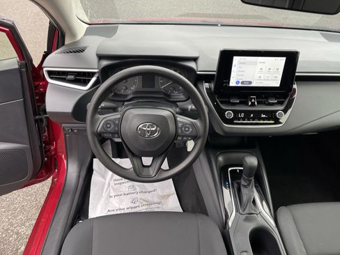 Certified 2025 Toyota Corolla LE FWD image 12
