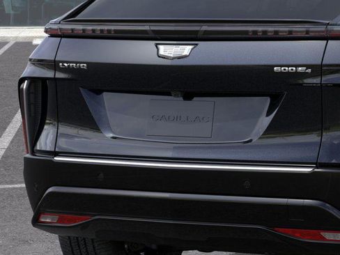 New 2025 Cadillac Lyriq Luxury image 15