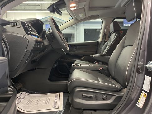 Used 2025 Honda Odyssey Touring image 10