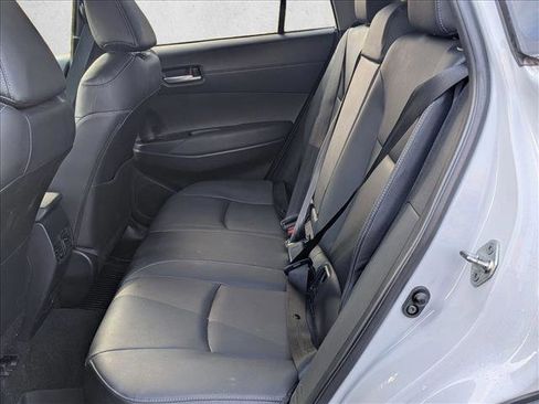 Used 2022 Toyota Corolla Cross XLE image 18