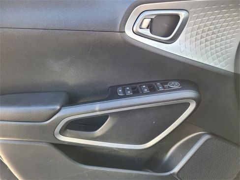 Used 2024 Kia Soul S image 33