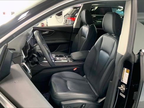 Used 2023 Audi Q8 Premium Plus image 10