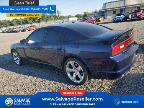 Used 2013 Dodge Charger SXT Plus RWD image 3