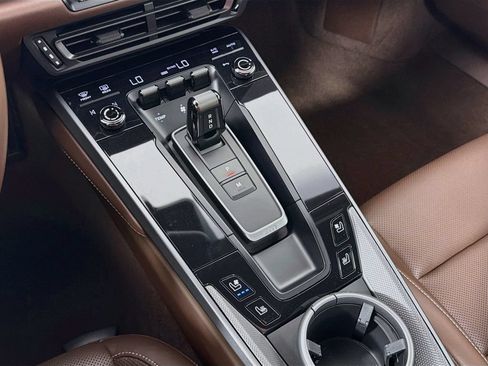 Certified 2022 Porsche 911 Carrera w/ Premium Package RWD image 20