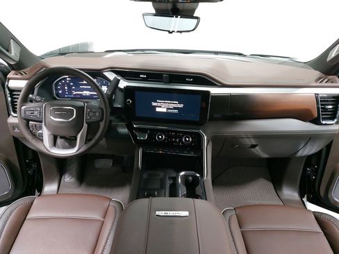 New 2026 GMC Sierra 3500 Denali w/ Denali Reserve Package image 9