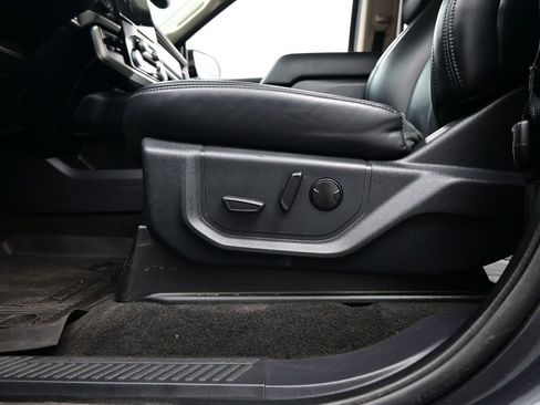 Used 2024 Ford Expedition XLT image 16