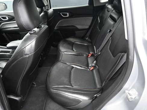Used 2022 Jeep Compass Latitude AWD/4WD image 27
