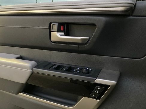 Used 2024 Toyota Tundra Limited image 12