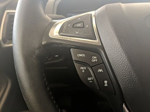 Used 2023 Ford Edge SEL w/ Convenience Package image 16