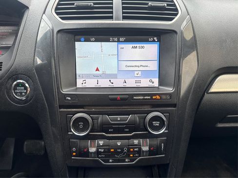 Used 2018 Ford Explorer XLT w/ Equipment Group 202A image 13