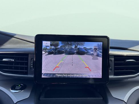 Used 2020 Ford Explorer XLT w/ Equipment Group 202A image 80