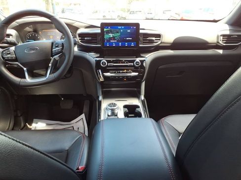 Certified 2023 Ford Explorer ST-Line AWD/4WD image 13