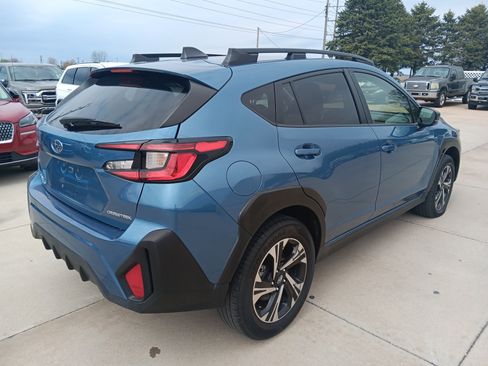 Used 2024 Subaru Crosstrek 2.0i Premium w/ Popular Package #3 image 5
