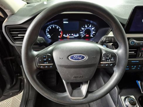 Used 2022 Ford Escape SE image 11