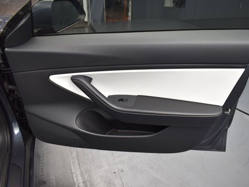 Used 2021 Tesla Model 3 Long Range image 6