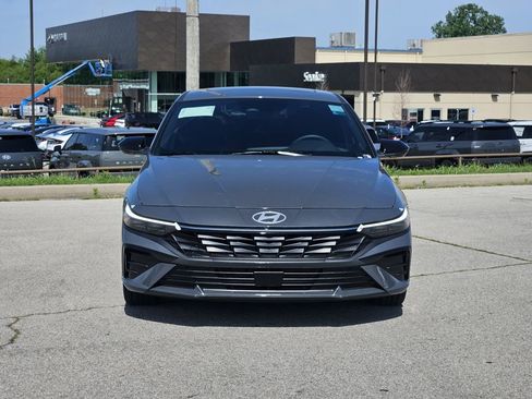 New 2026 Hyundai Elantra SEL Sport Premium FWD image 2