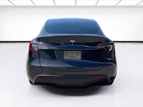 Used 2024 Tesla Model Y Long Range RWD image 5