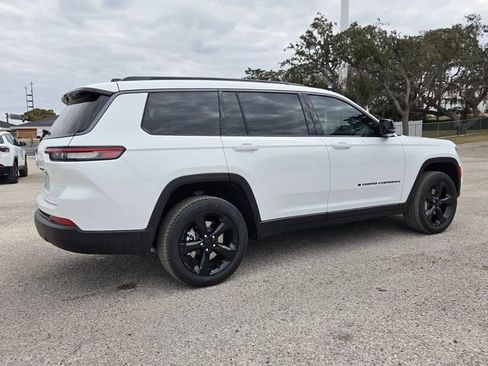 New 2026 Jeep Grand Cherokee L Limited w/ Limited Altitude Package image 7