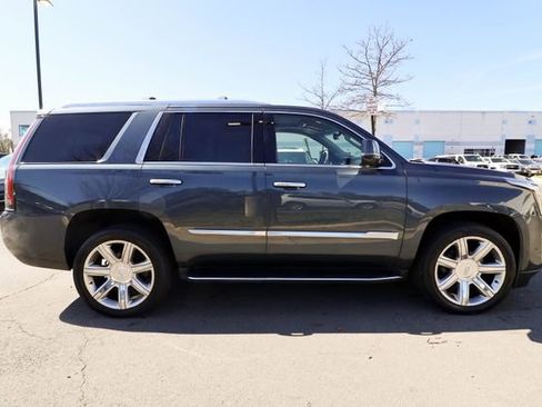 Used 2019 Cadillac Escalade Luxury image 18