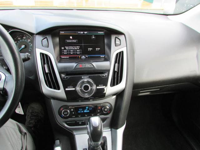 Used 2014 Ford Focus SE w/ Equipment Group 201A FWD image 9