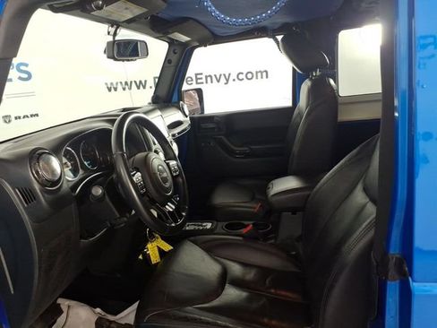 Used 2014 Jeep Wrangler Sahara AWD/4WD image 10