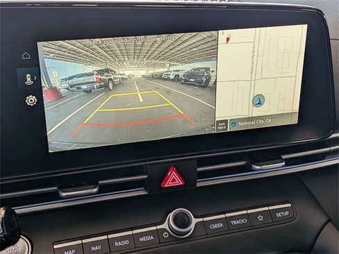 Used 2025 Hyundai Elantra Limited image 20